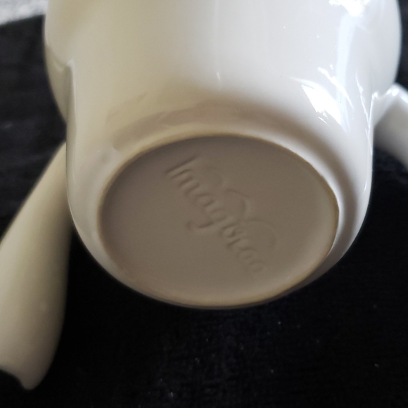 Unique Ceramic Serviceware. - Picture 3 of 6